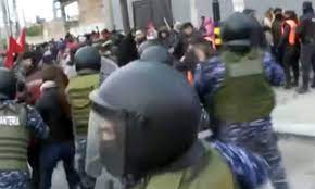 Máxima tensión en una protesta docente: la policía disparó balas de goma