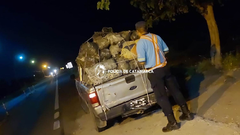Secuestran carbón en un Puesto Caminero de Capayán
