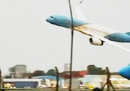 El nuevo avión presidencial arribó al país en medio de críticas po...