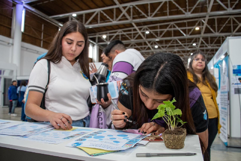 Catamarca lanza un programa de becas universitarias para potenciar el futuro de sus jóvenes