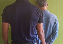 LA POLICIA ATRAPA CARROÑAS DE LA SOCIEDAD