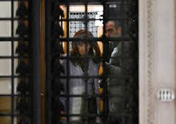 Causa Vialidad: fiscal pide decomisar el departamento donde Cristina está detenida