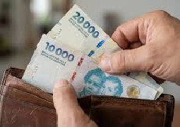Salario insuficiente: 7 de cada 10 trabajadores argentinos gastan su sueldo e...