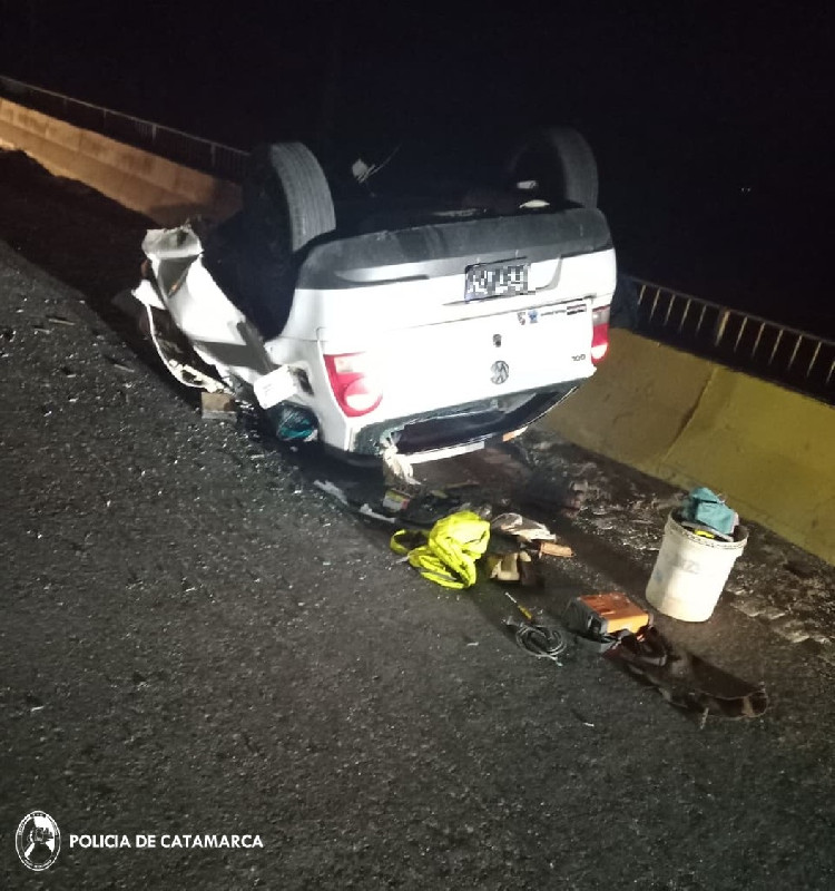 Volcó un automóvil en el Sur de la Capital