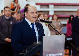 Más de 270 estudiantes municipales prometieron lealtad a la Bandera