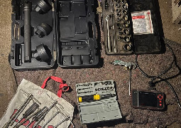 En el barrio Villa Eumelia personal policial recuperó una cortadora de cerámica, secuestró herramientas y otros elementos