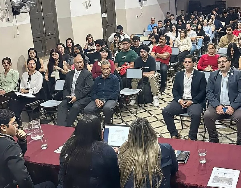 PolicÃa Minera brindó una charla sobre el rol y las funciones del organismo
