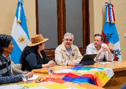 El Gobernador recibió a caciques de comunidades originarias del Norte de Belén